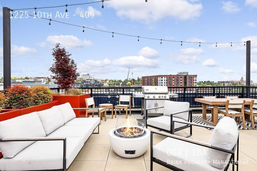 Live at The Woodworth - Classic & Cool Living in Capitol Hill property image