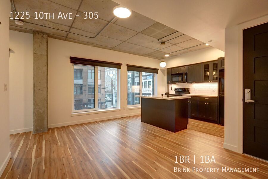 One Month Free! Live at The Woodworth - Classic & Cool Living in Capitol Hill property image