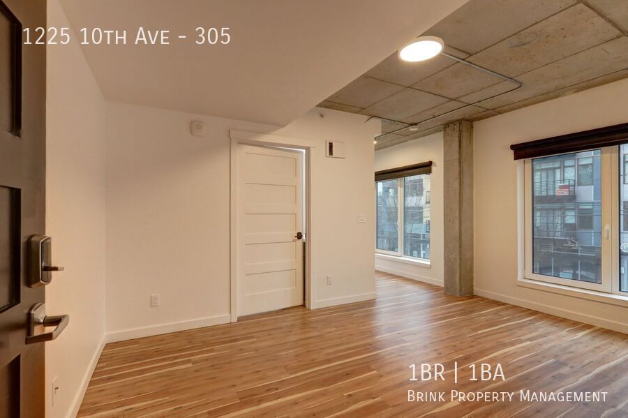 One Month Free! Live at The Woodworth - Classic & Cool Living in Capitol Hill property image
