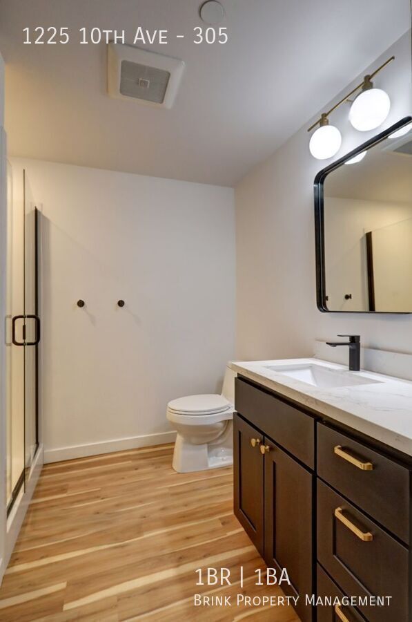 One Month Free! Live at The Woodworth - Classic & Cool Living in Capitol Hill property image