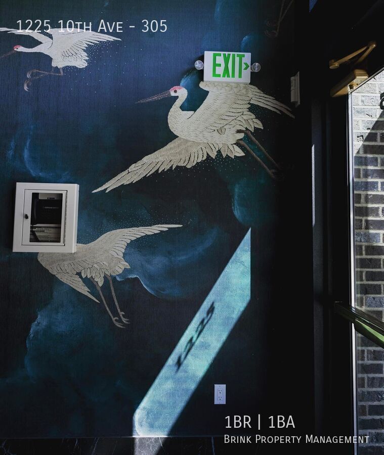 One Month Free! Live at The Woodworth - Classic & Cool Living in Capitol Hill property image