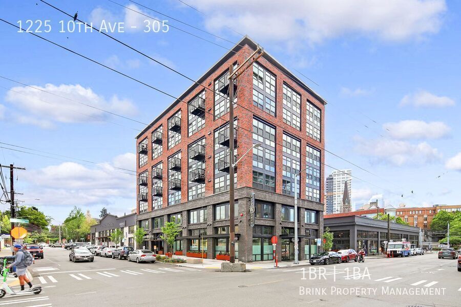 One Month Free! Live at The Woodworth - Classic & Cool Living in Capitol Hill property image
