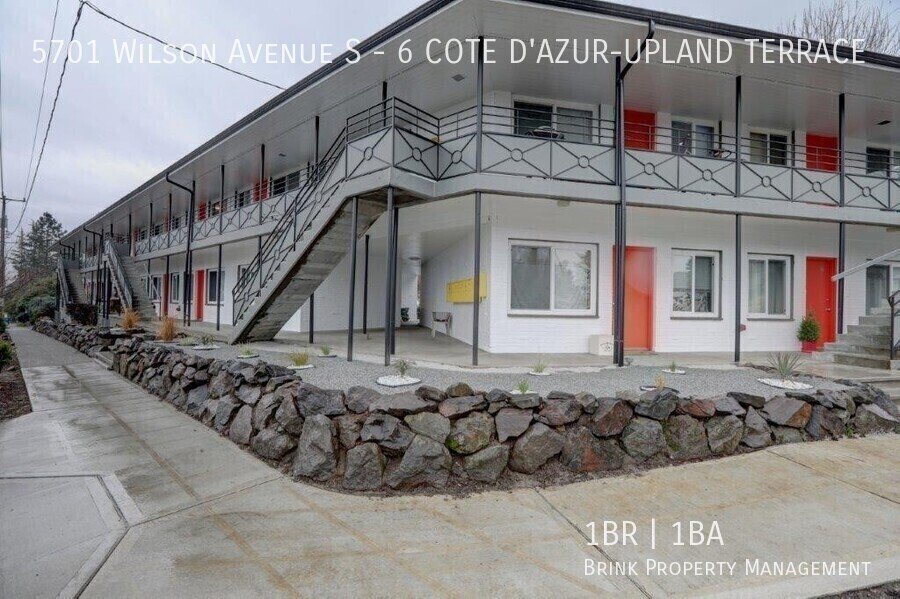 Updated 1BR Apartment in Seward Park property image