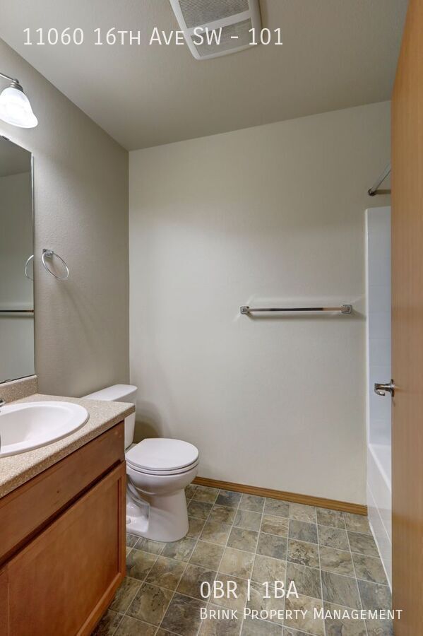DubSea Apartments | Modern Studio w/ In-Unit Laundry Available Now! property image