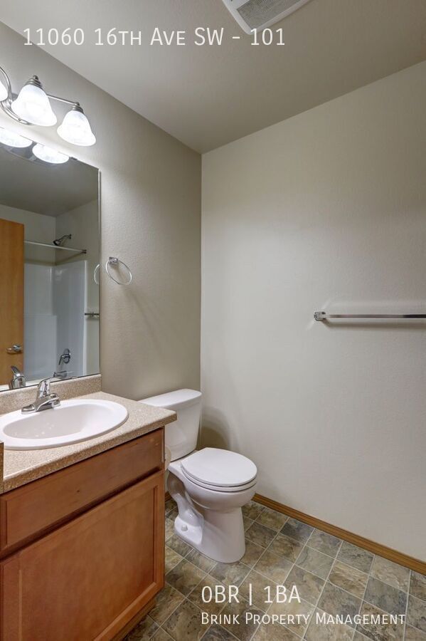 DubSea Apartments | Modern Studio w/ In-Unit Laundry Available Now! property image