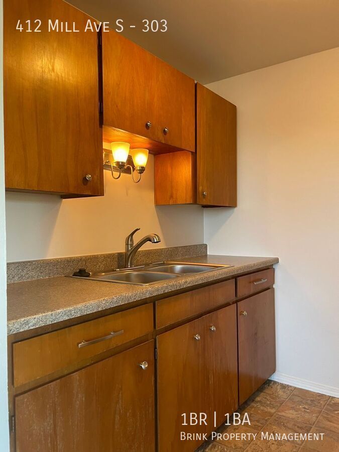 1 Month Free!! Great 1 1BR/1BA Conveniently Located property image