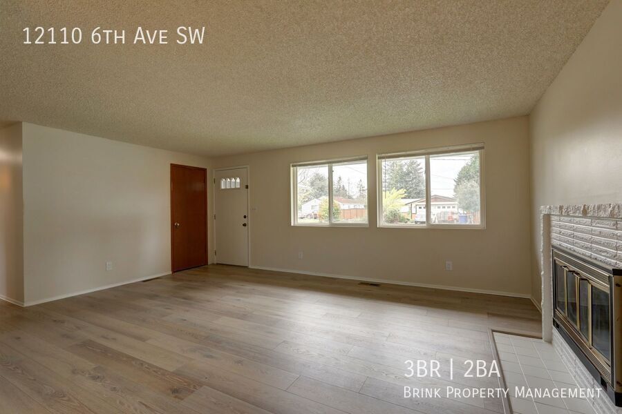 Beautiful, Remodeled Burien Rambler Available Now! 3 Bedrooms Plus Den! property image