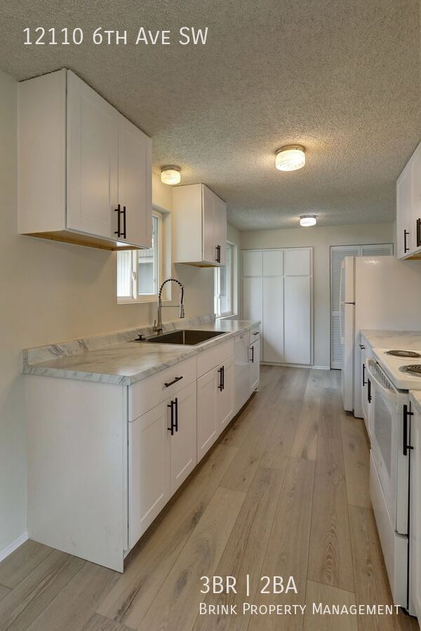 Beautiful, Remodeled Burien Rambler Available Now! 3 Bedrooms Plus Den! property image