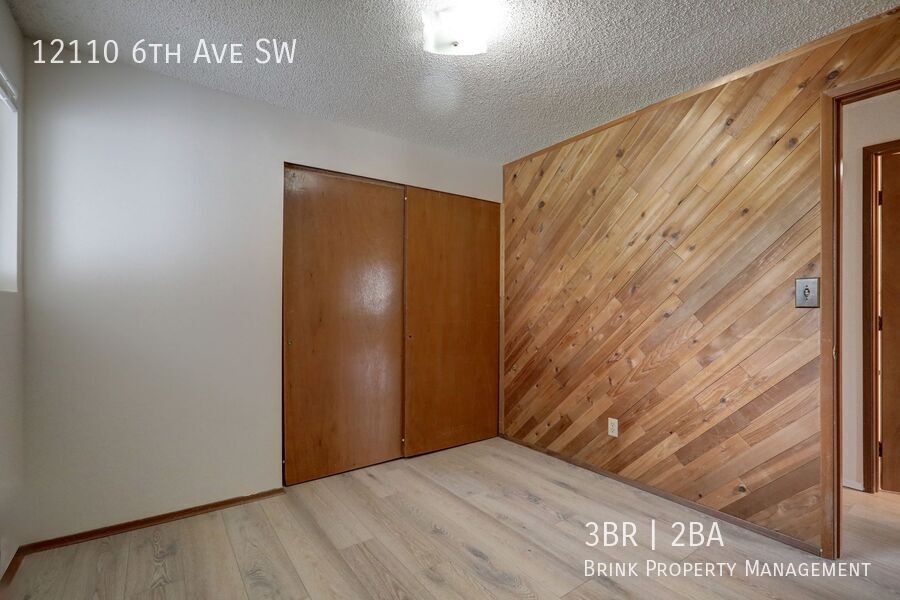 Beautiful, Remodeled Burien Rambler Available Now! 3 Bedrooms Plus Den! property image