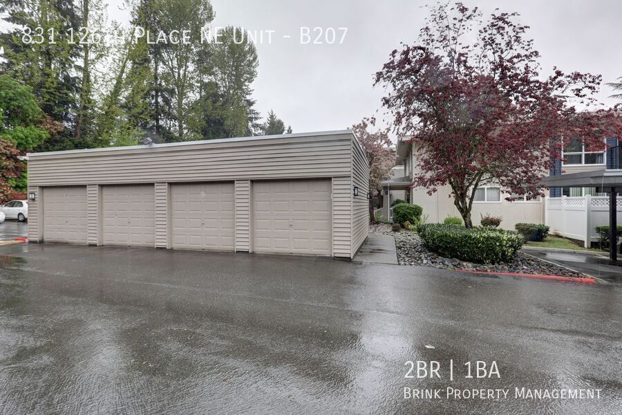 Prime Bellevue Location | 2 Bed Condo + Garage + Pool property image