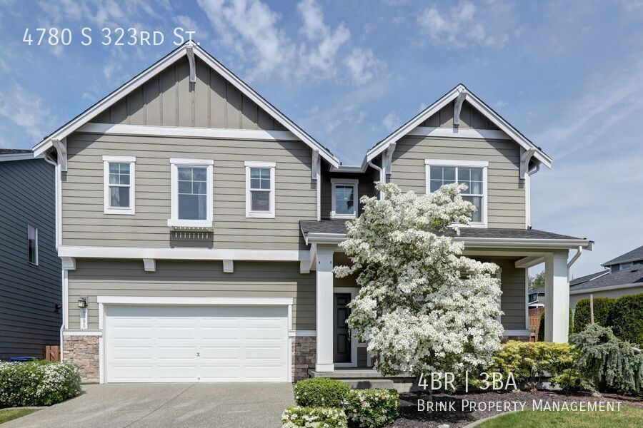 4 Bedroom Home with Open Den, Living & Family Rooms – Space for Everyone property image