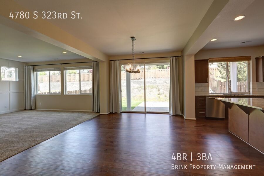 4 Bedroom Home with Open Den, Living & Family Rooms – Space for Everyone property image