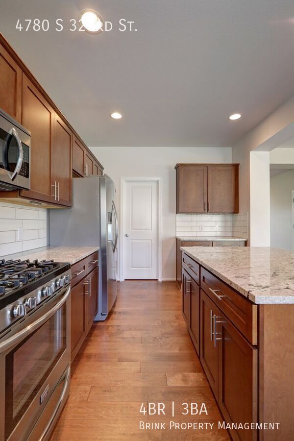 4 Bedroom Home with Open Den, Living & Family Rooms – Space for Everyone property image