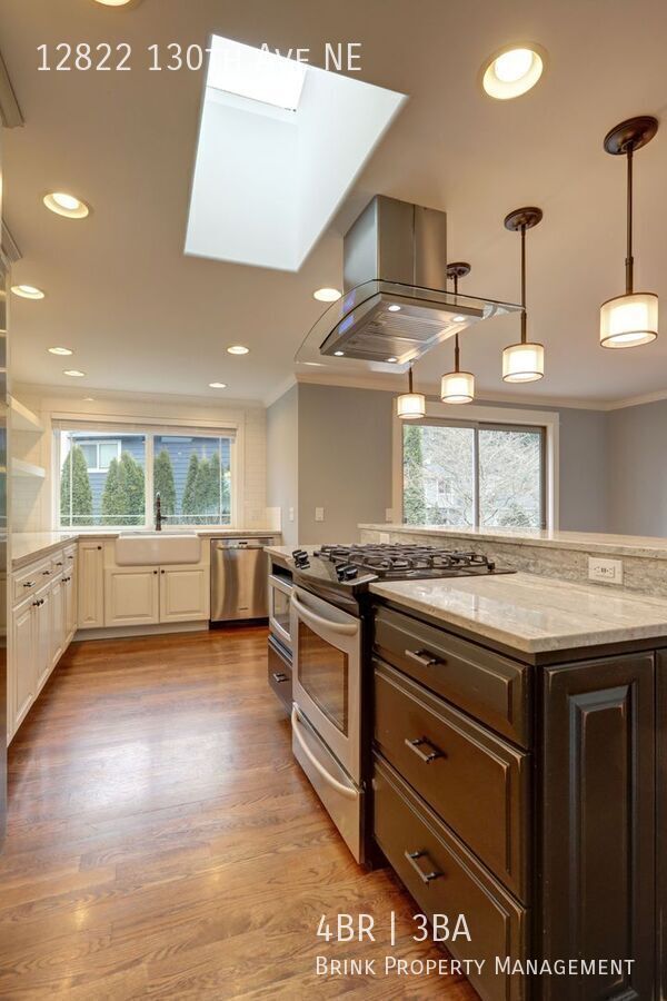 Kirkland Home w/4bd, 3ba & Large Backyard! property image