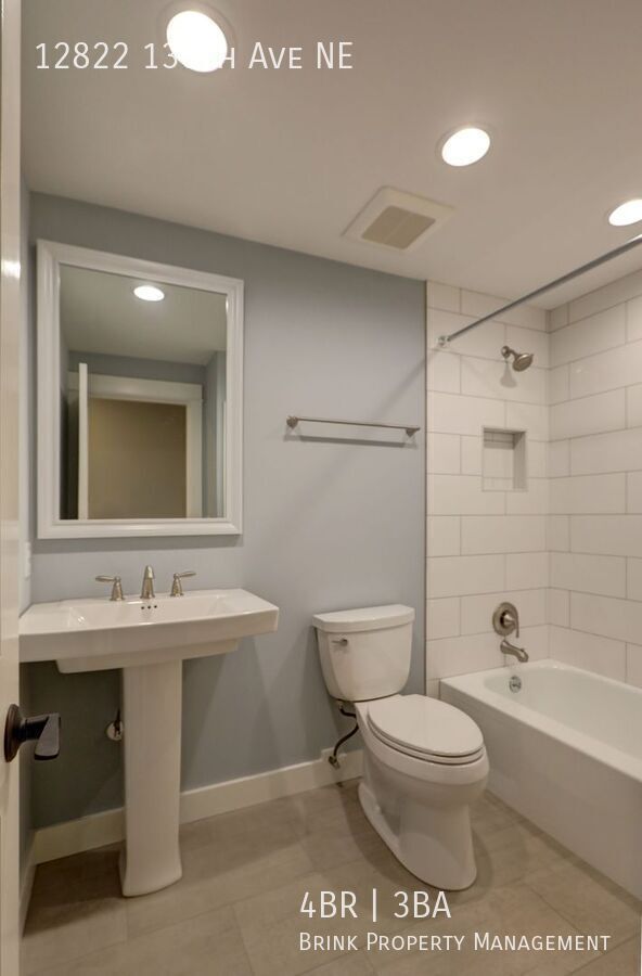 Kirkland Home w/4bd, 3ba & Large Backyard! property image