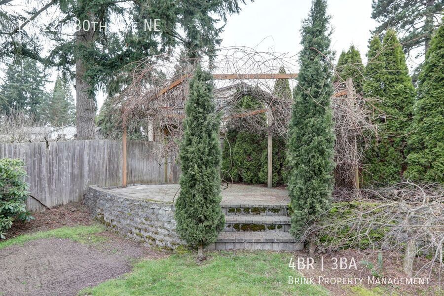 Kirkland Home w/4bd, 3ba & Large Backyard! property image