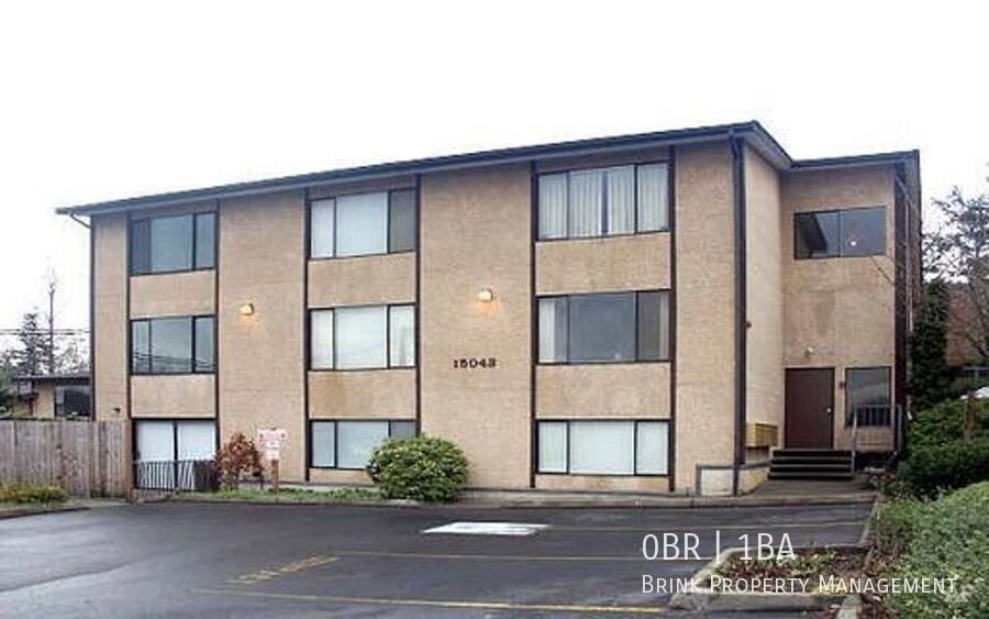 $500 VISA GIFT CARD Plus 1 MONTH FREE WITH MOVE IN SPECIAL!  Charming vintage studio in Burien close to downtown! property image