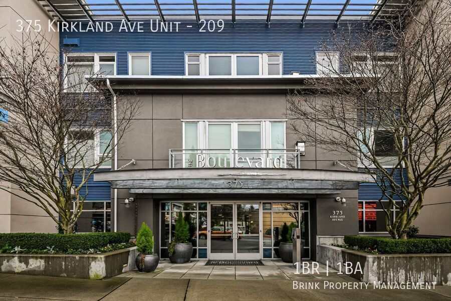 Prime Downtown Kirkland Location with Modern Finishes property image