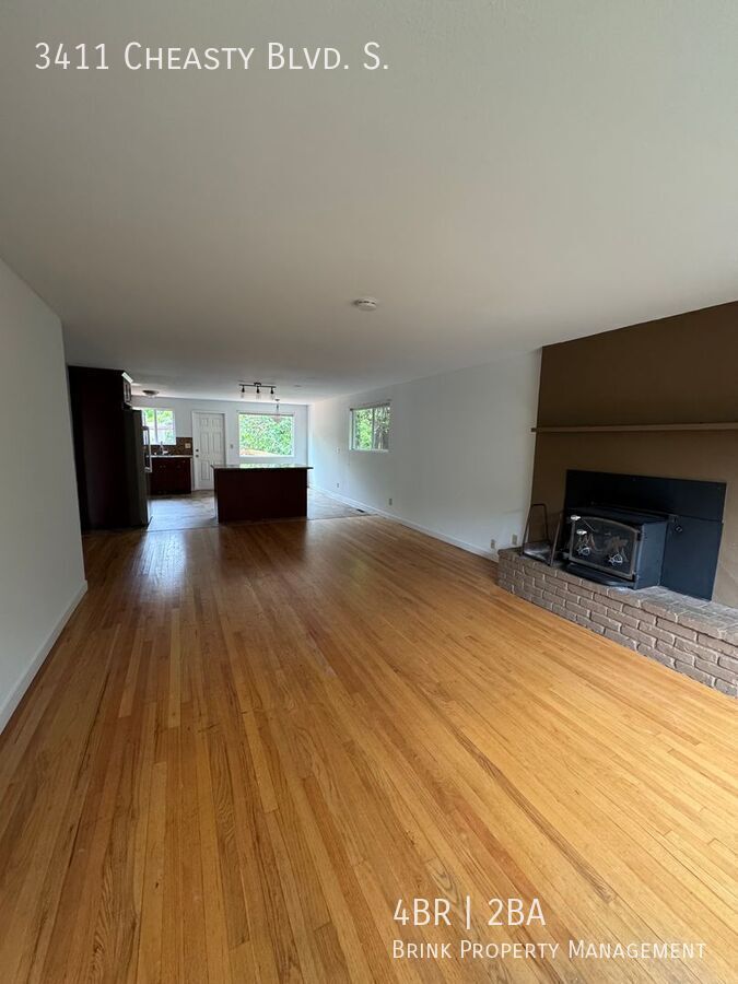 Spacious 4 Bedroom in Beacon Hill!  Lots of Updates, Perfect Location! property image