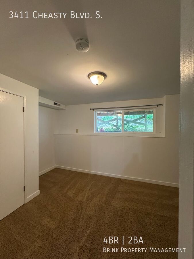 Spacious 4 Bedroom in Beacon Hill!  Lots of Updates, Perfect Location! property image