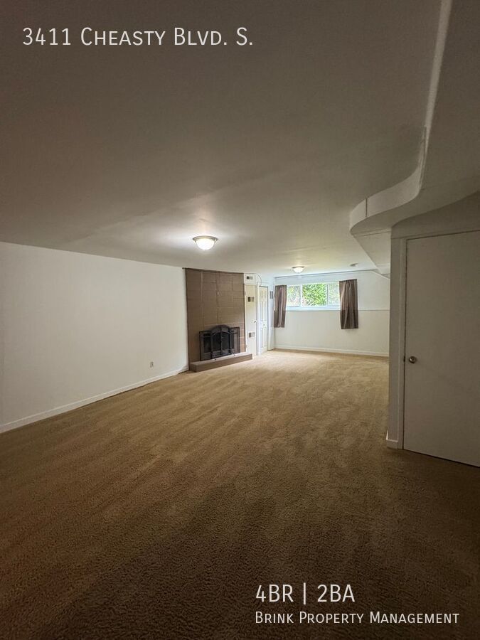 Spacious 4 Bedroom in Beacon Hill!  Lots of Updates, Perfect Location! property image
