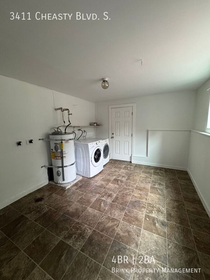 Spacious 4 Bedroom in Beacon Hill!  Lots of Updates, Perfect Location! property image
