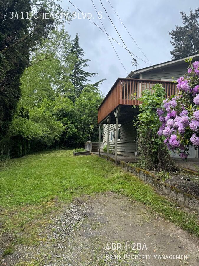Spacious 4 Bedroom in Beacon Hill!  Lots of Updates, Perfect Location! property image