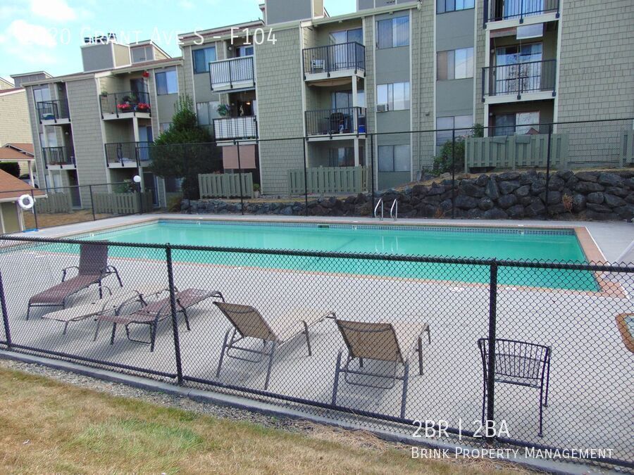 Beautifully Updated 2 Bedroom/2 Bath Renton Condo! property image