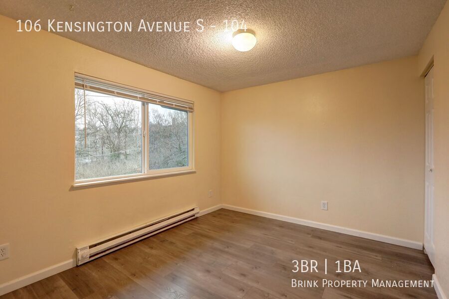 One Month Free!! Fantastic Updated 3 Bedroom Apartment Home in Convenient Location property image