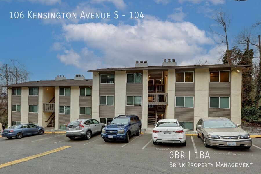 One Month Free!! Fantastic Updated 3 Bedroom Apartment Home in Convenient Location property image