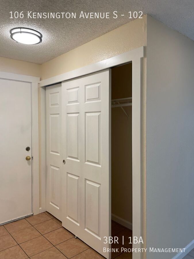 One Month Free!! Great Remodeled 3 Bedroom Apartment Home - Convenient Location property image