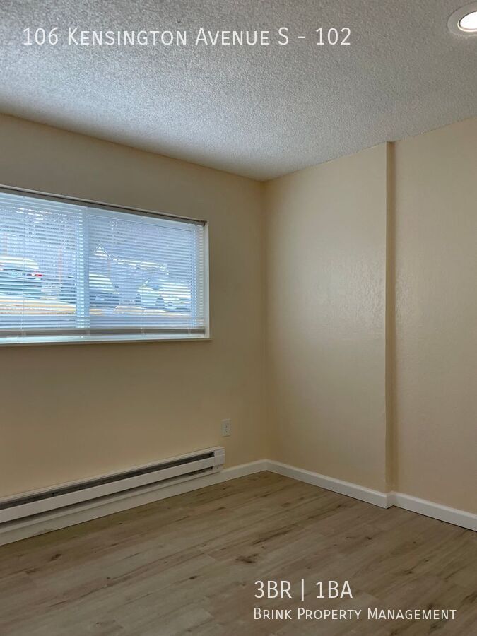 One Month Free!! Great Remodeled 3 Bedroom Apartment Home - Convenient Location property image