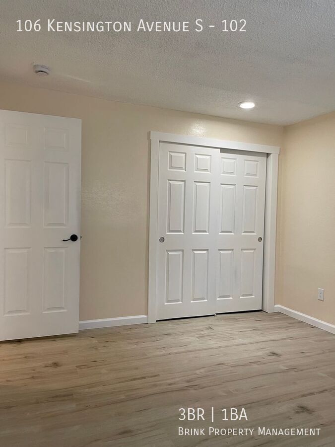 One Month Free!! Great Remodeled 3 Bedroom Apartment Home - Convenient Location property image