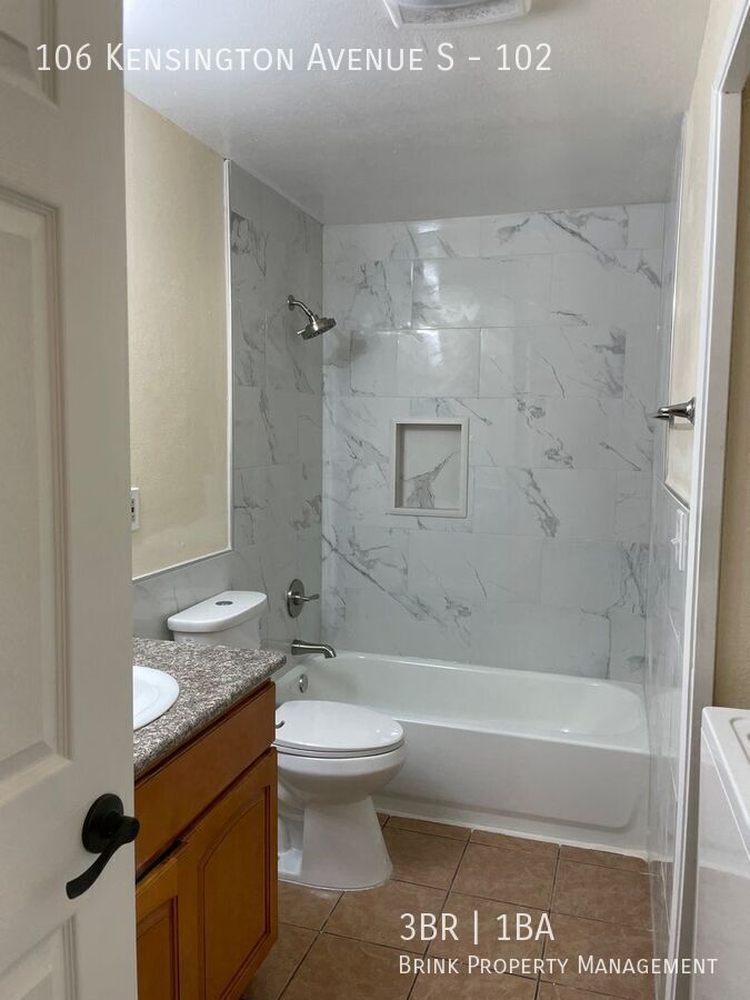 One Month Free!! Great Remodeled 3 Bedroom Apartment Home - Convenient Location property image