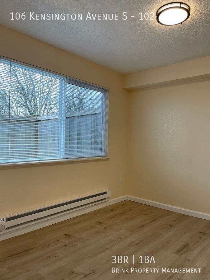 One Month Free!! Great Remodeled 3 Bedroom Apartment Home - Convenient Location property image