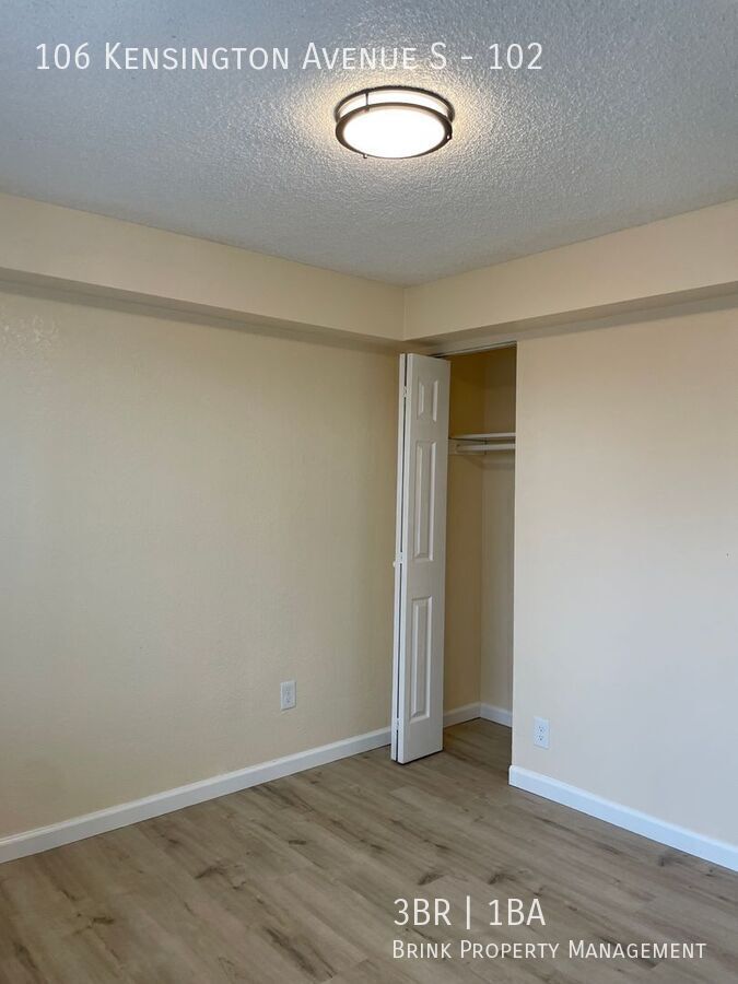 One Month Free!! Great Remodeled 3 Bedroom Apartment Home - Convenient Location property image