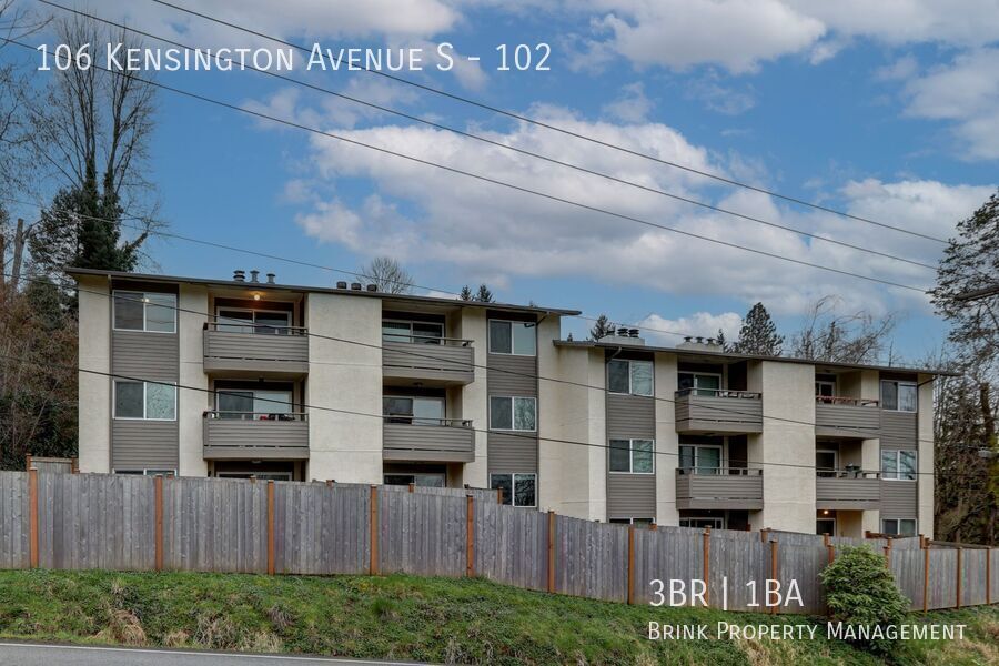One Month Free!! Great Remodeled 3 Bedroom Apartment Home - Convenient Location property image