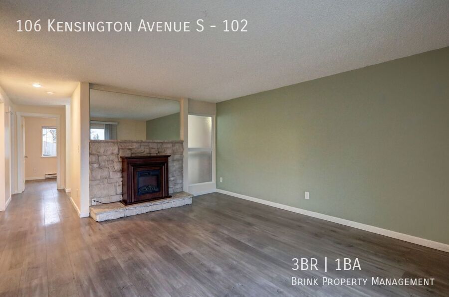 One Month Free!! Great Remodeled 3 Bedroom Apartment Home - Convenient Location property image