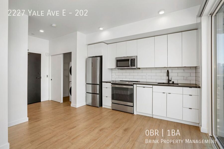 Welcome to Lakeview! - Live in Luxury & Style in the heart of Eastlake property image