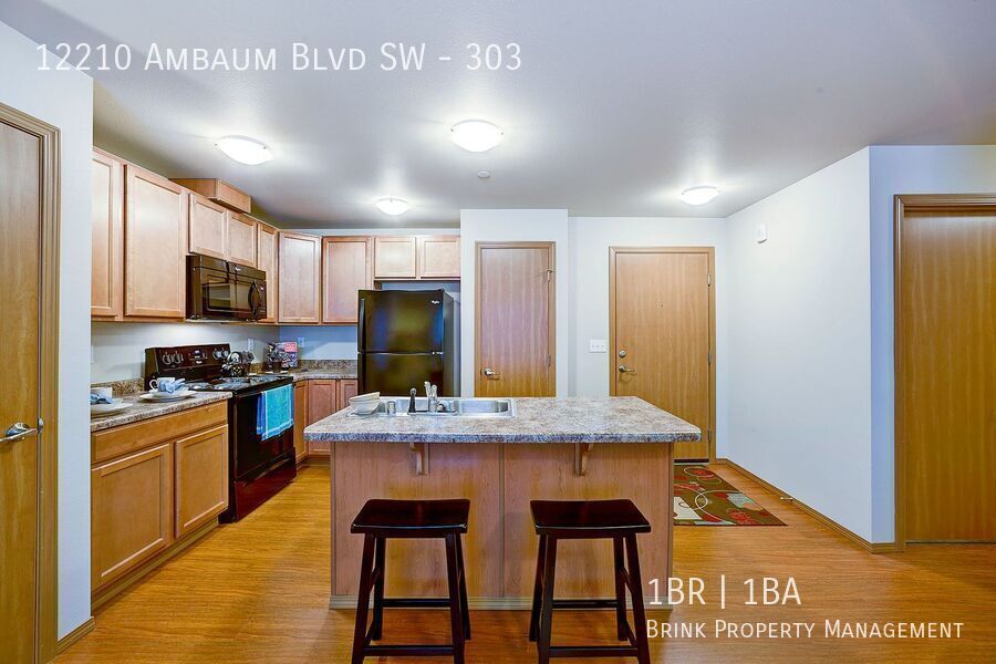 Ambaum Place | Top Floor Apartment Home w/ In-Unit Laundry Available Soon! property image