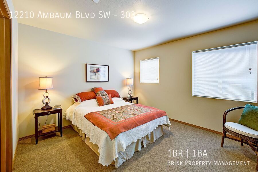 Ambaum Place | Top Floor Apartment Home w/ In-Unit Laundry Available Soon! property image