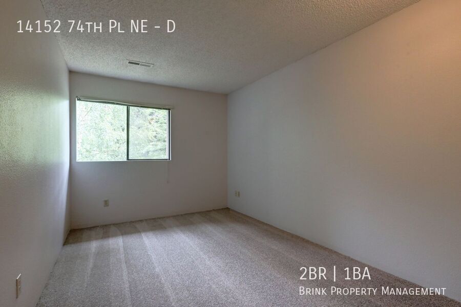 Top floor 2 bedroom 2 bath condo in Kirkland property image