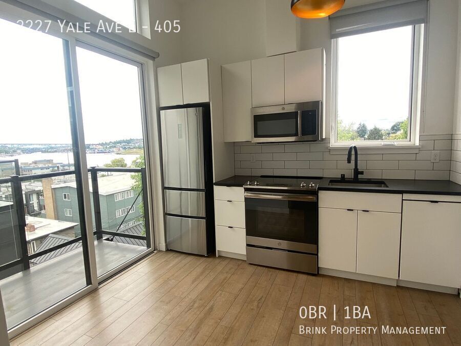 Lakeview Apartments | Live in Luxury & Style in the Heart of Eastlake property image