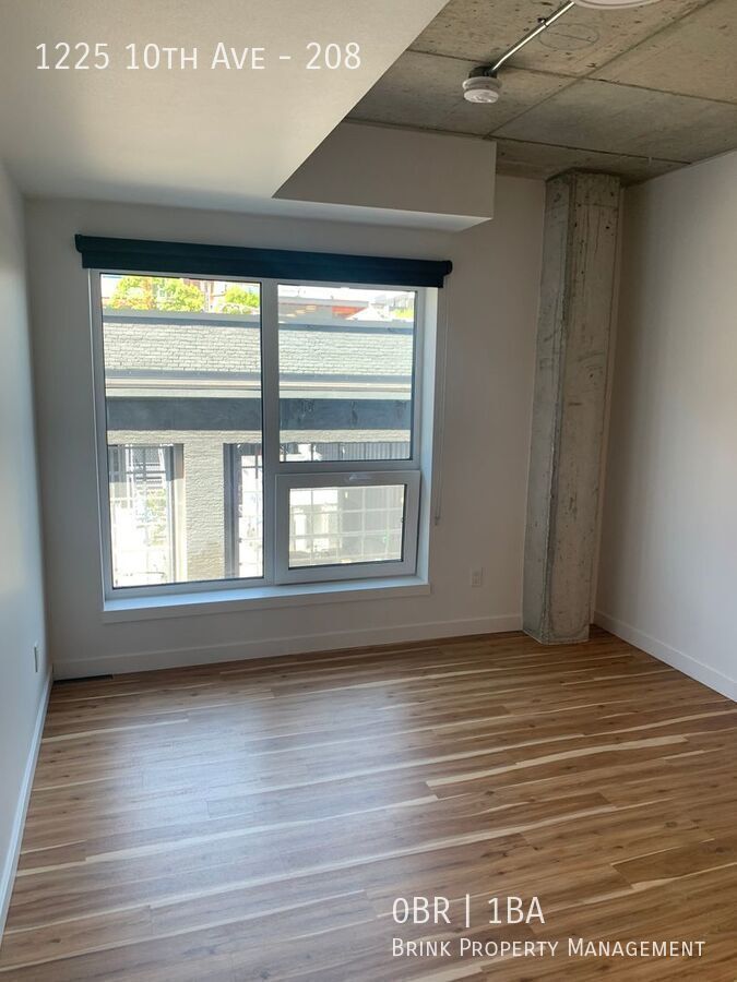 Live at The Woodworth - Classic & Cool Living in Capitol Hill property image