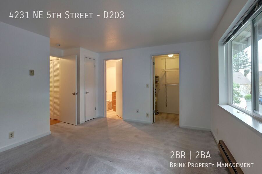 Beautiful 2 Bedroom Condo in Great Highlands Neighborhood!! property image