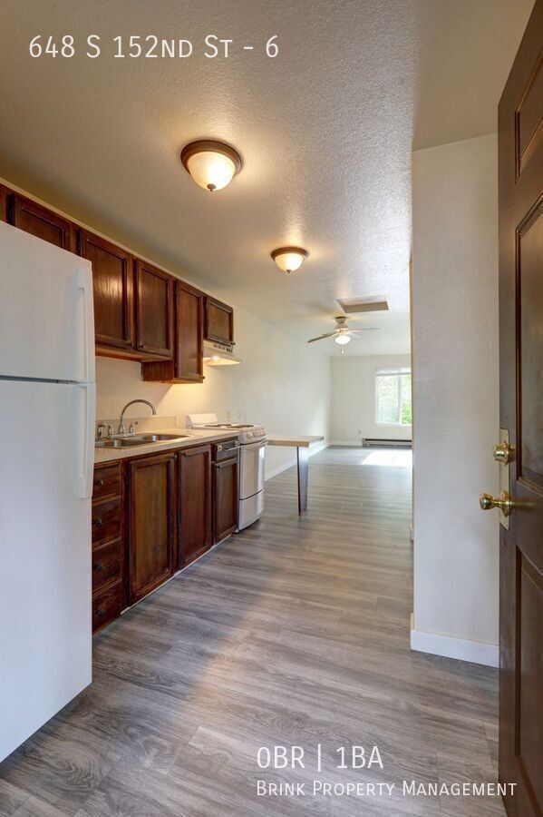 $500 Visa Card Plus 1 Month Free!! Nice Corner Unit Studio Apartment, Great Location! property image