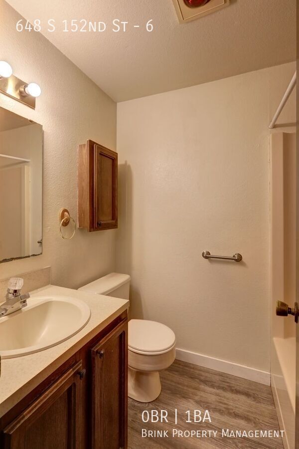 $500 Visa Card Plus 1 Month Free!! Nice Corner Unit Studio Apartment, Great Location! property image