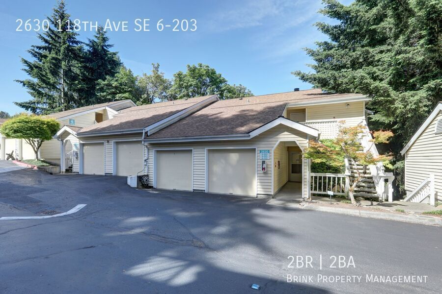 Charming Updated 2 Bedroom 2 Bathroom Bellevue Condo property image