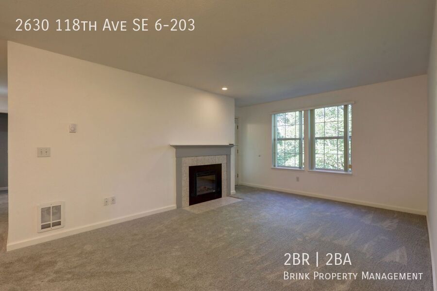 Charming Updated 2 Bedroom 2 Bathroom Bellevue Condo property image