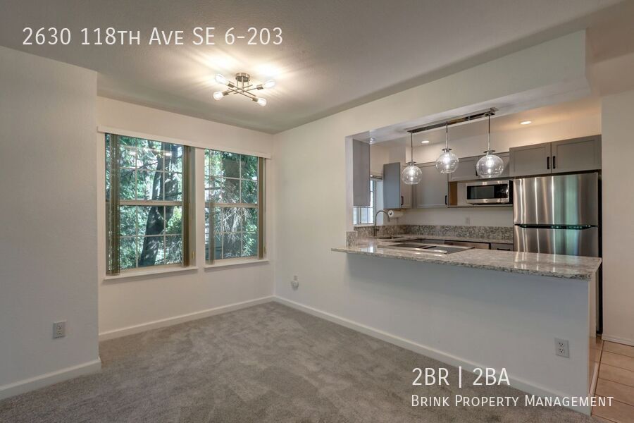 Charming Updated 2 Bedroom 2 Bathroom Bellevue Condo property image